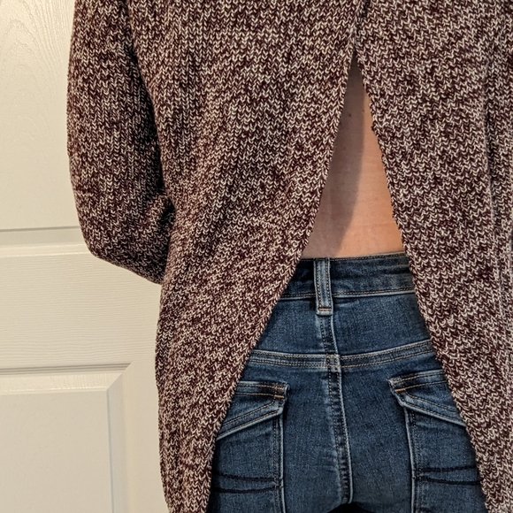 RETROD | Nolan Slit Back Pullover | Burgundy | S - Picture 2 of 8